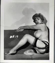 vintage-lingerie-stockings-and-suspenders-a1303