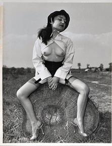 vintage-lingerie-stockings-and-suspenders-a2416